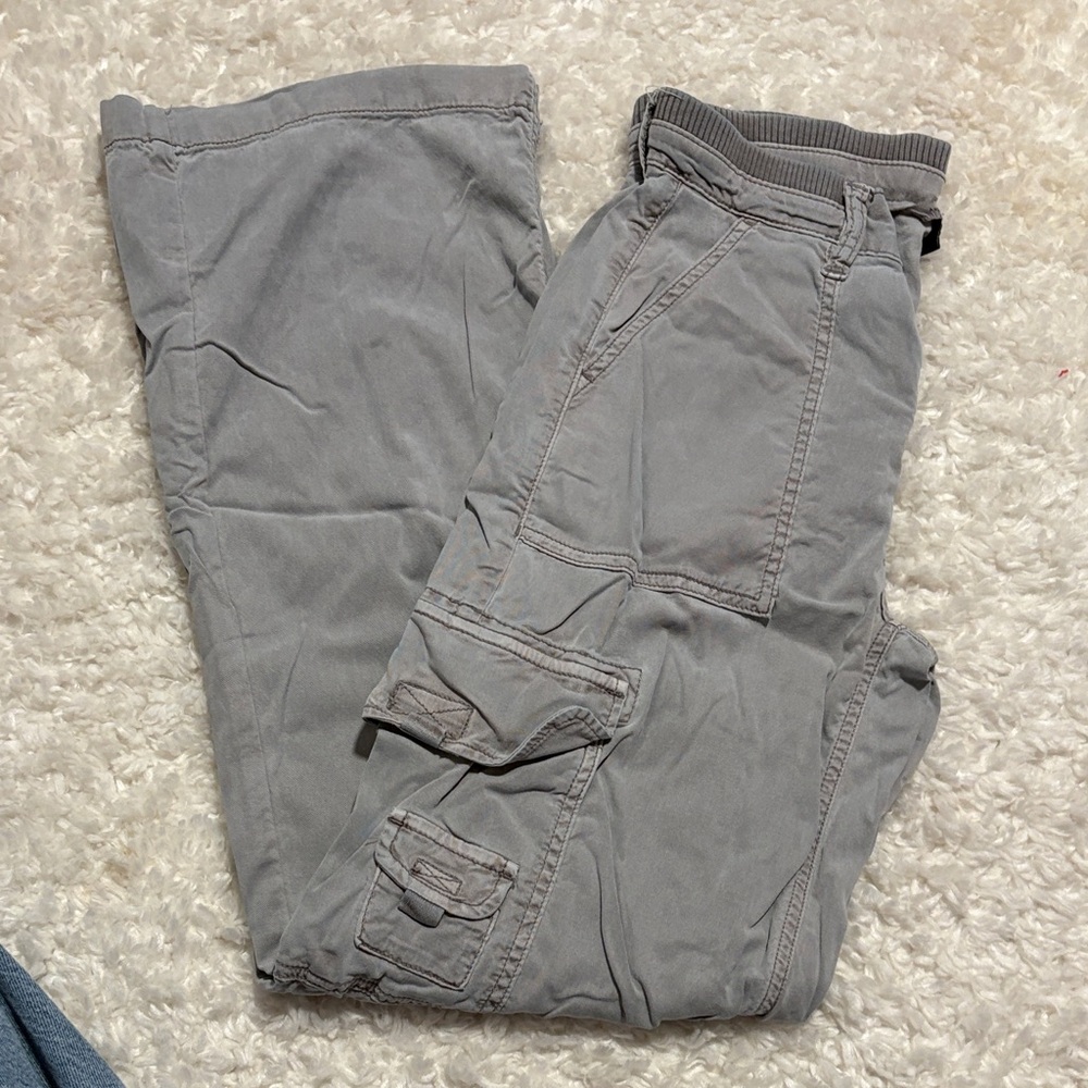 Gray Women's Cargo Pants - Casual Utility Style